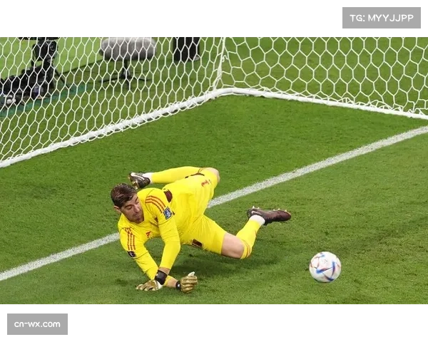 门将神扑!皇马库尔图瓦连续化解巴萨两次绝佳机会 门将神扑!皇马库尔图瓦连续化解巴萨两次绝佳机会